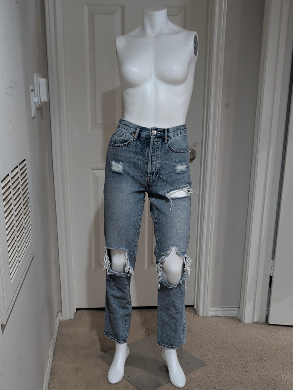 PacSun Women’s Distressed Straight Leg Dad Jeans - Light Blue Wash 24/XS